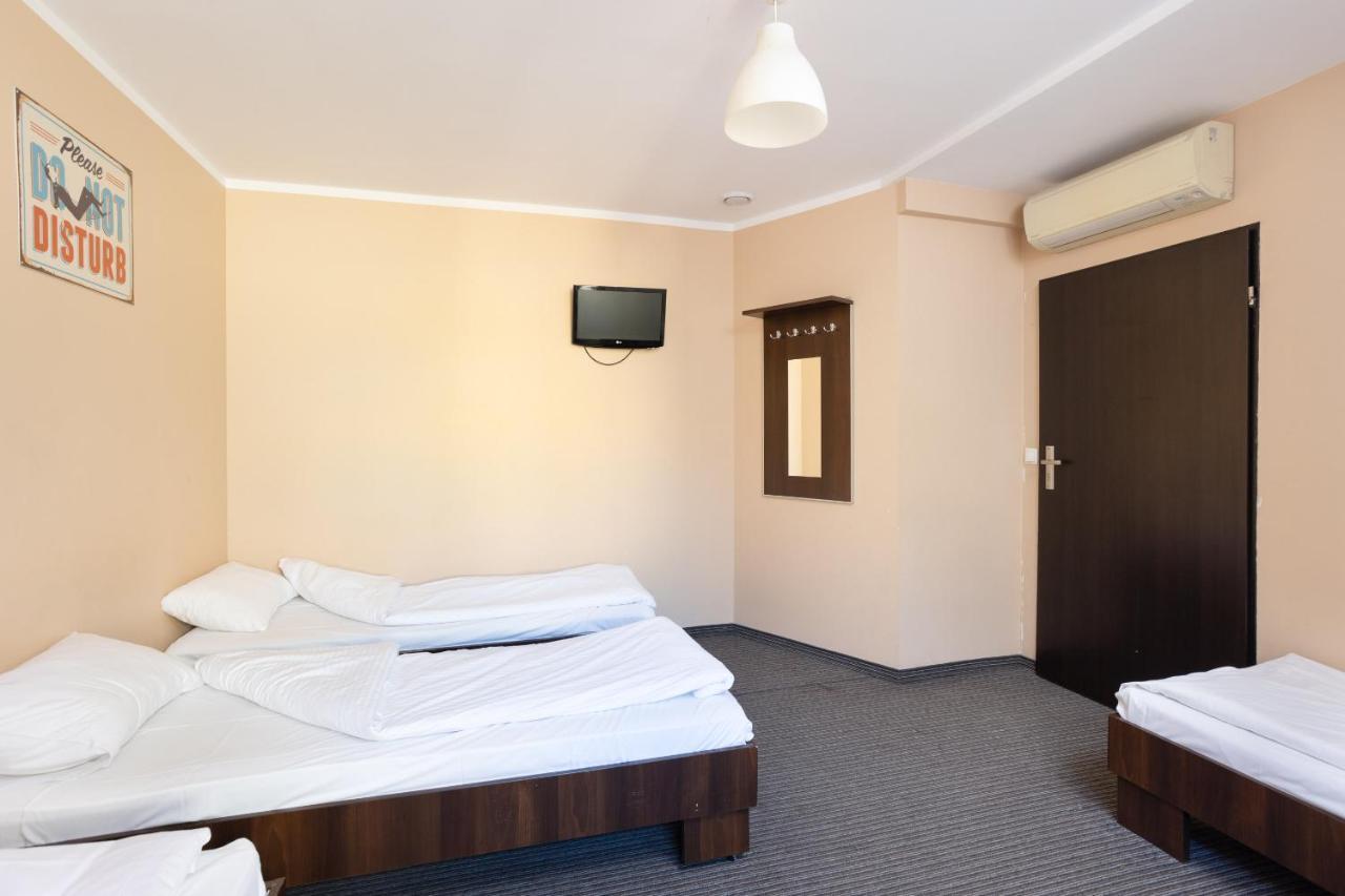 Shick Hostel Breslavia Exterior foto