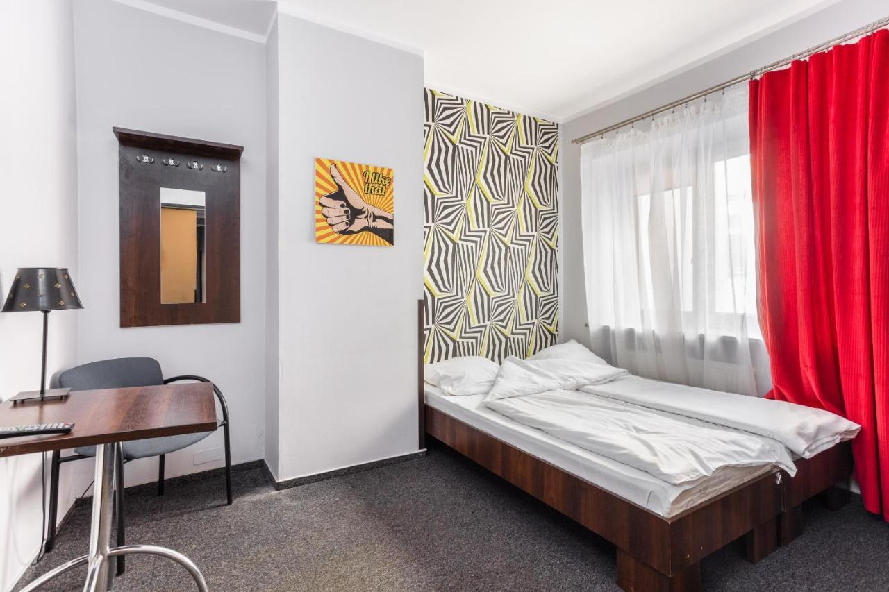 Shick Hostel Breslavia Exterior foto