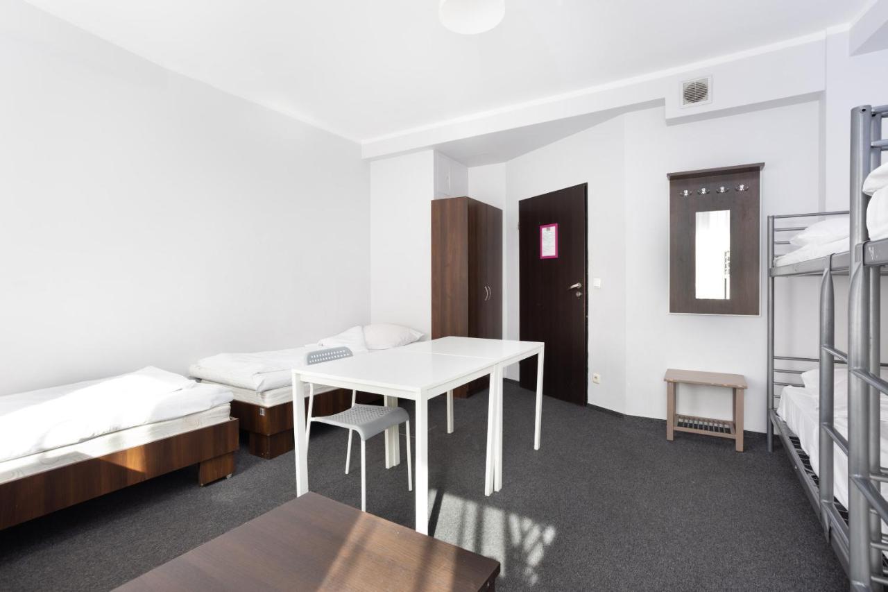 Shick Hostel Breslavia Exterior foto
